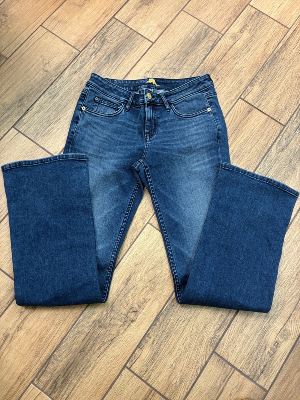 💜Tommy Bahama Dark Indigo Modern Bootcut Jeans